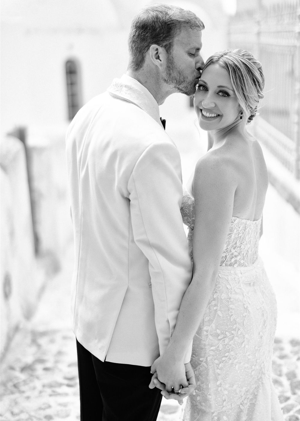 wedding santorini groom bride