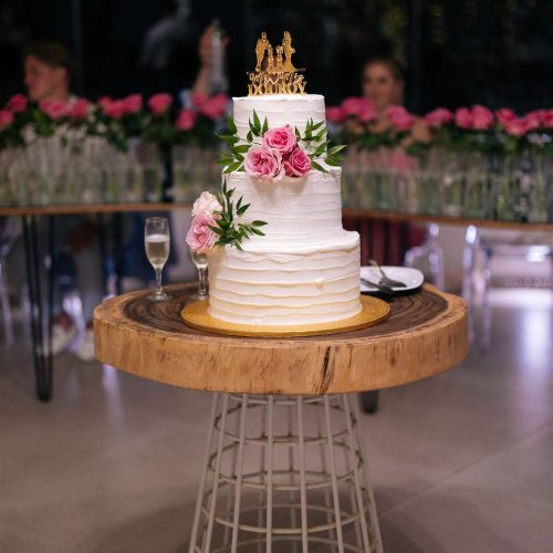 wedding cake in santorini